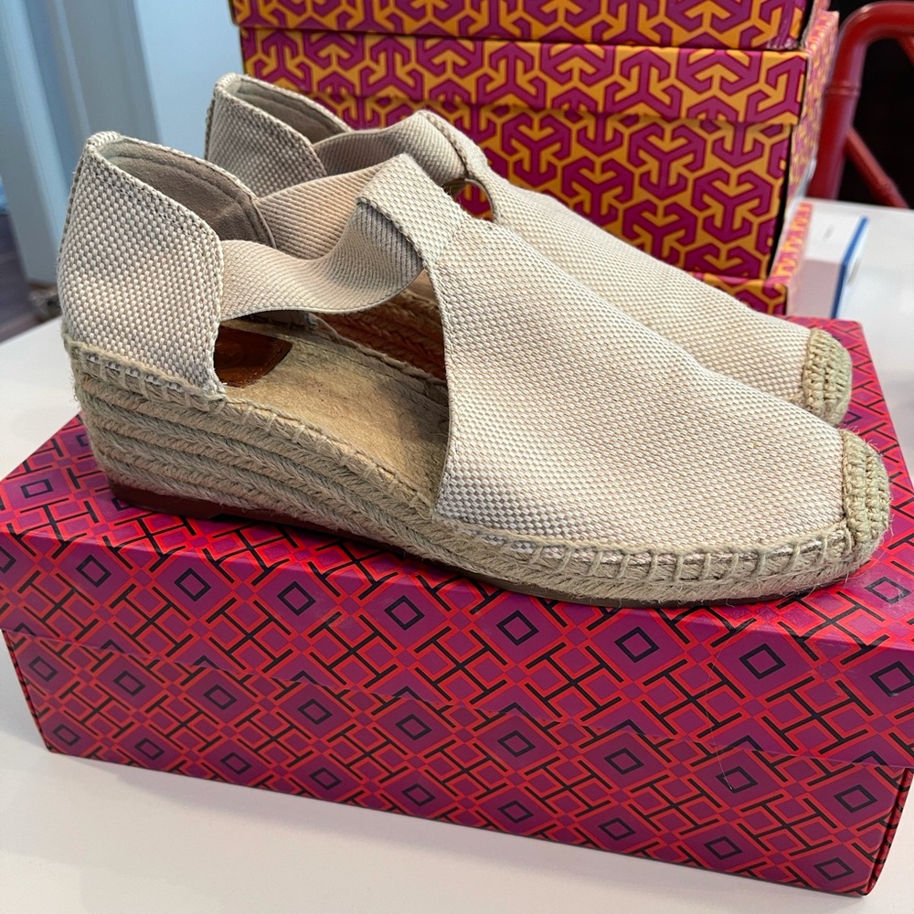 EXCELLENT Tory Burch Catalina ivory espadrille 8